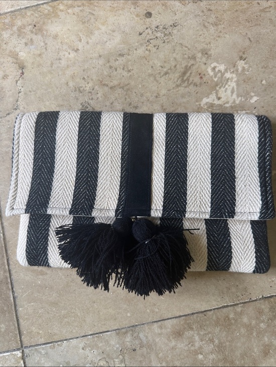 Handbags - Woven envelope clutch ladies bag, NWOT black and cream with tassels